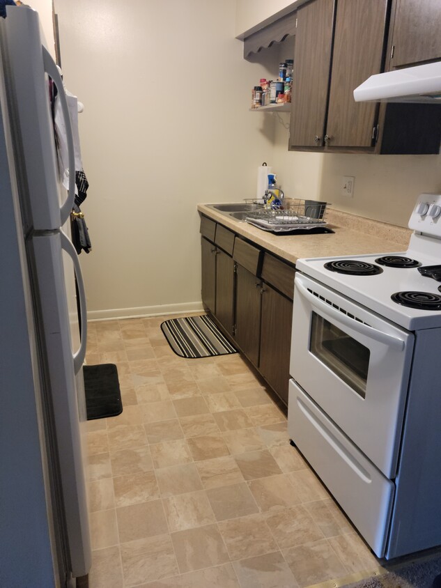 Kitchen - 603 E 3rd St