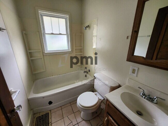 Foto del edificio - 303 E Kellar Ln