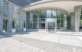 Building Photo - 1255 NW 9th Ave