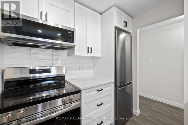 Building Photo - 6434-6434 Bilberry Dr