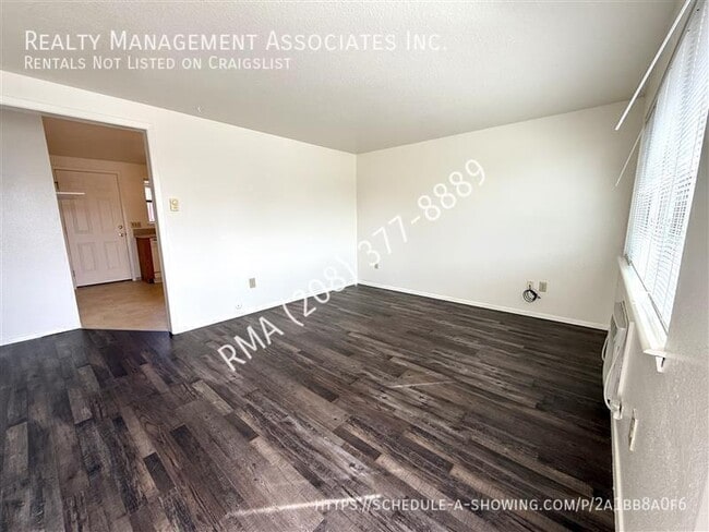 Building Photo - 4303 Rose Hill Ct