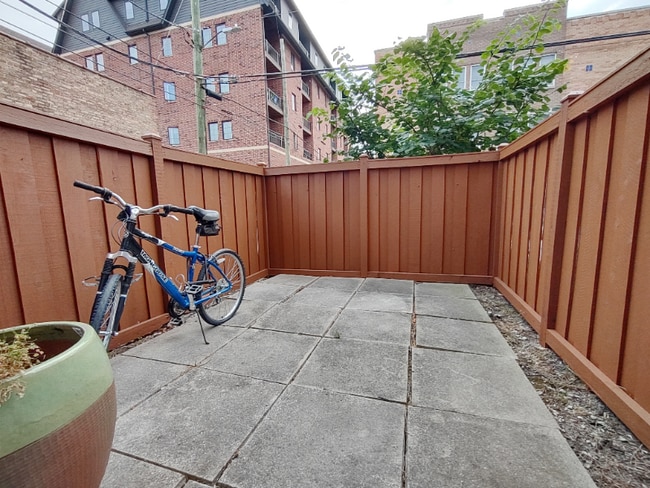 Photo - 7241 Franklin St Townhome