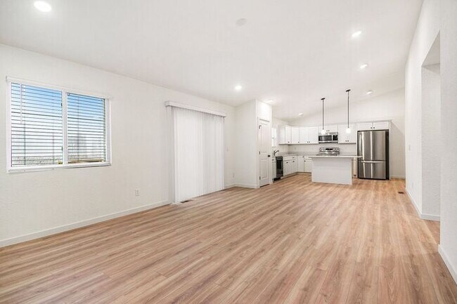 Foto del edificio - 1800 Lakeview Dr