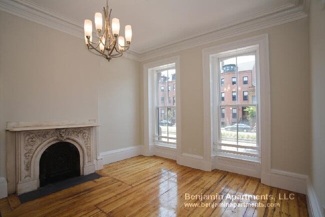 Building Photo - 658 Massachusetts Ave