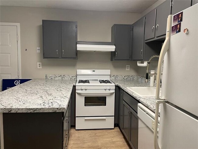 Foto del edificio - 903 Dunbar Dr