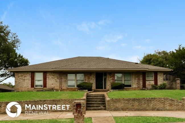 Building Photo - 906 Heather Knoll Dr