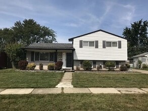 Building Photo - 2719 Pall Mall Dr
