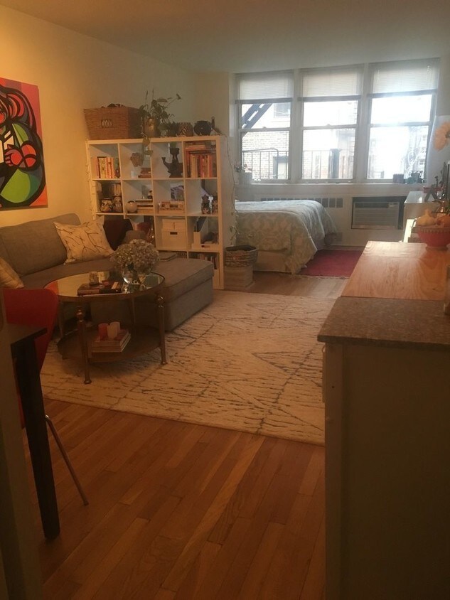 Foto principal - 1390 1st Ave
