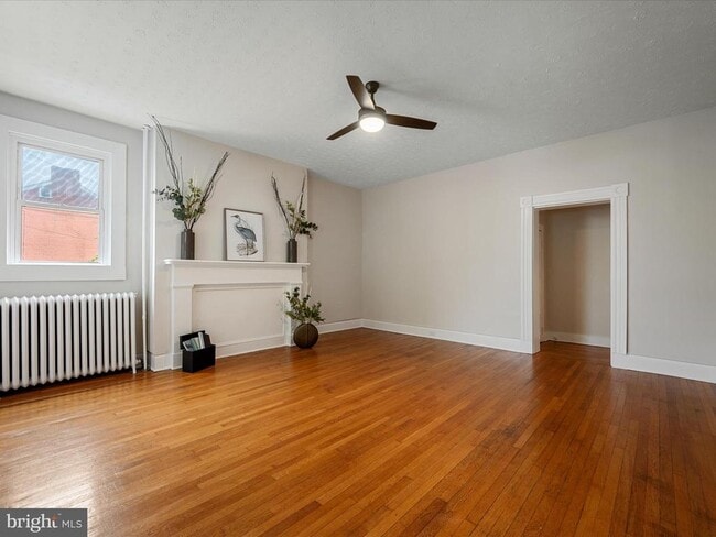 Building Photo - 325 N Braddock St