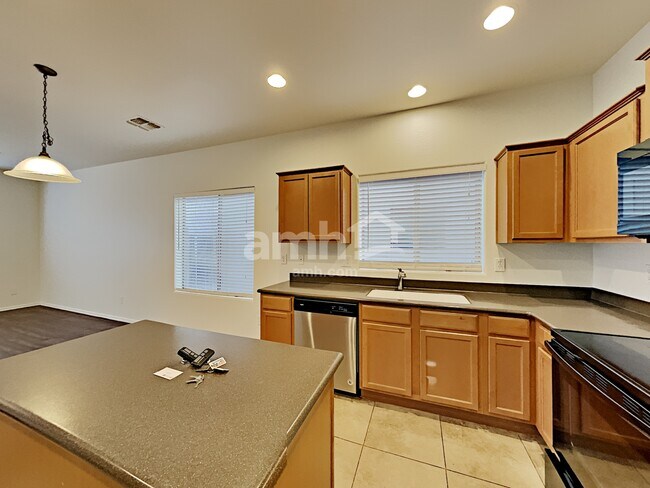 Foto del edificio - 7304 W Candlewood Way