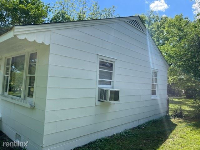 Building Photo - 2 br, 1 bath House - 211 10th Avenue North...