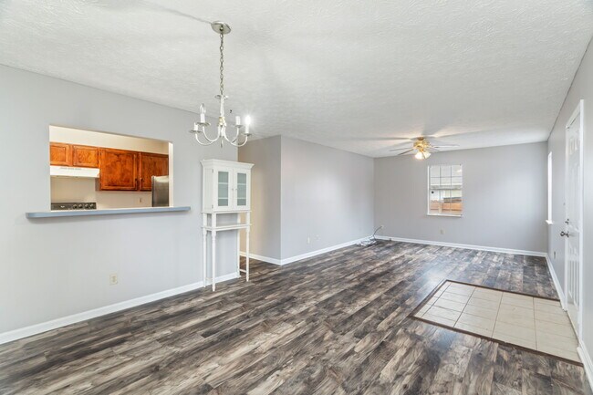 Building Photo - 2603 Louise Ave