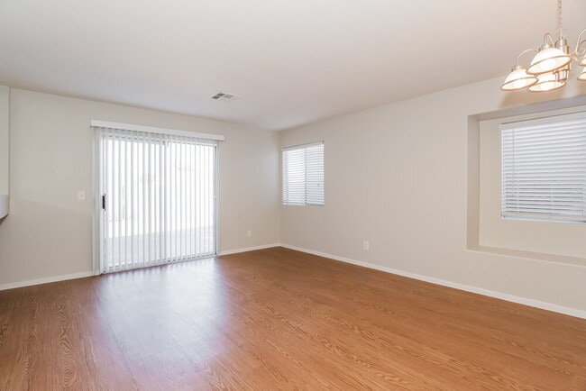 Building Photo - 2110 Big Boulder Dr