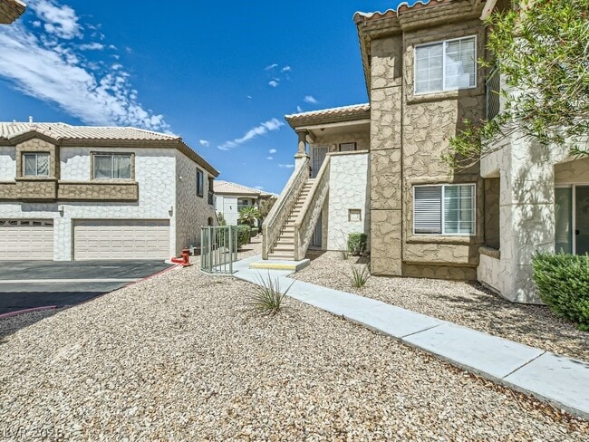 Foto del edificio - 6905 Squaw Mountain Dr