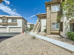 Building Photo - 6905 Squaw Mountain Dr