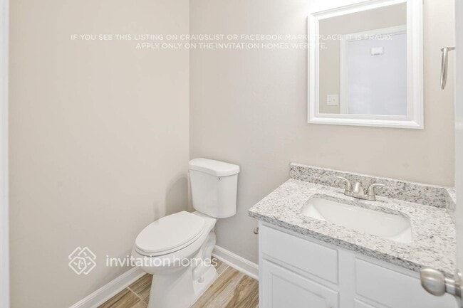 Building Photo - 13945 Pinyon Pine Ln