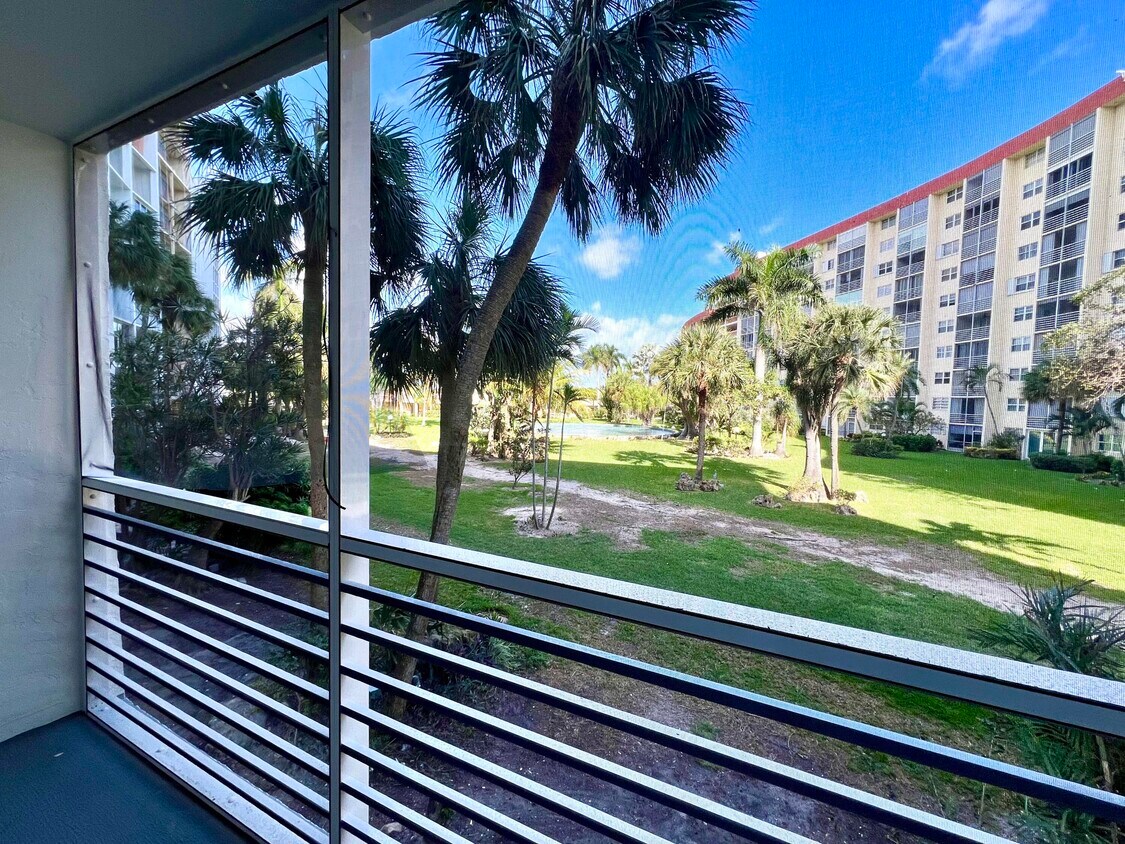 2731 NE 14th Street Causeway Unit 203, Pompano Beach, FL 33062 Condo