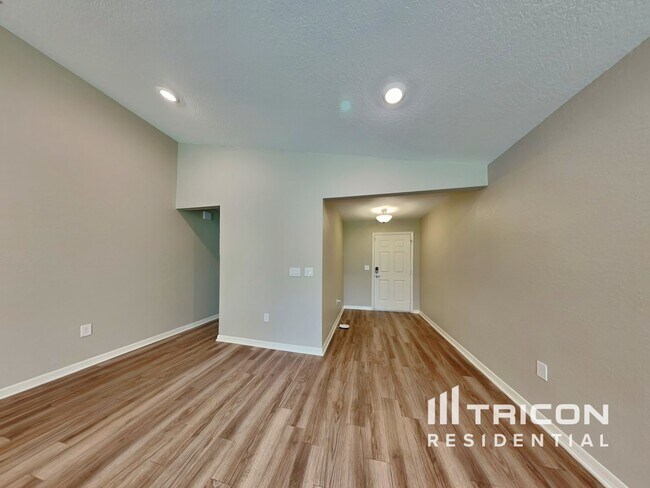 Building Photo - 988 Blue Tide Ln