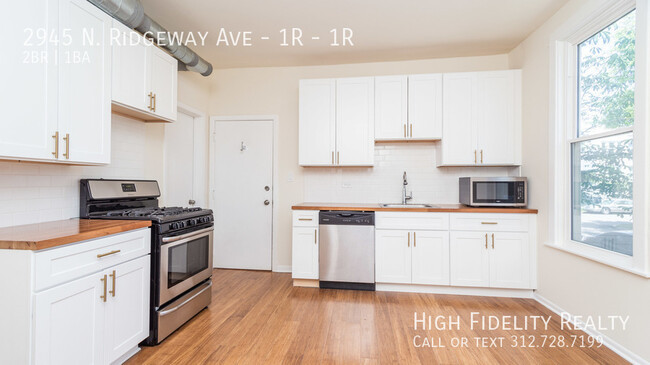 Building Photo - 2945 N Ridgeway Ave