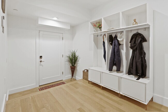 Foto del edificio - 55 E Springfield St