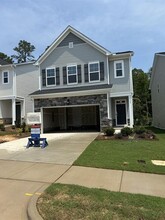 Building Photo - 303 Aster Bloom Ln
