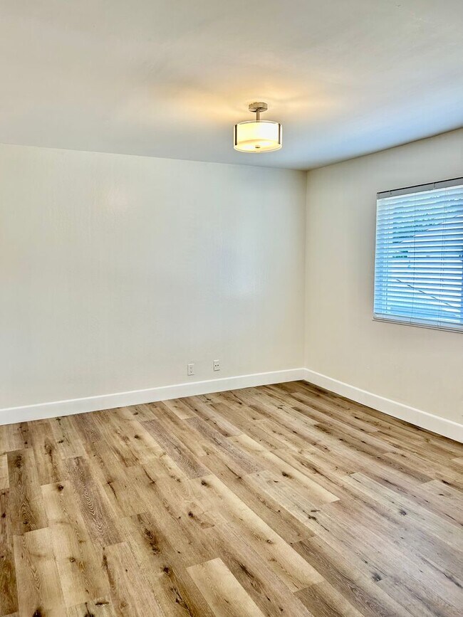 Foto del edificio - Fully remodeled town home!