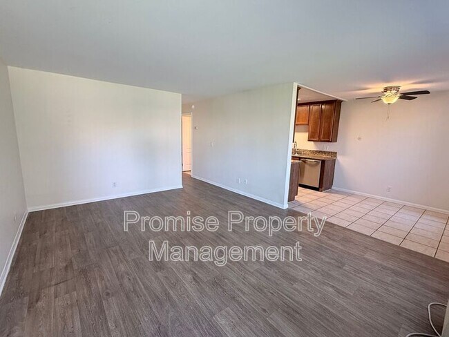 Building Photo - 1240 N Broadway