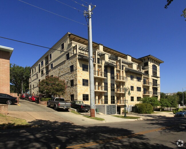 Foto del edificio - Park West Residences