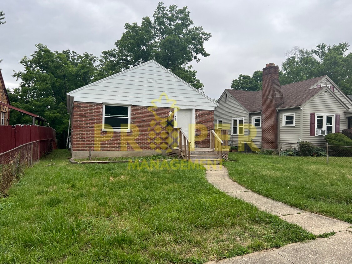 Primary Photo - 2 bedrooms 1 bathroom house