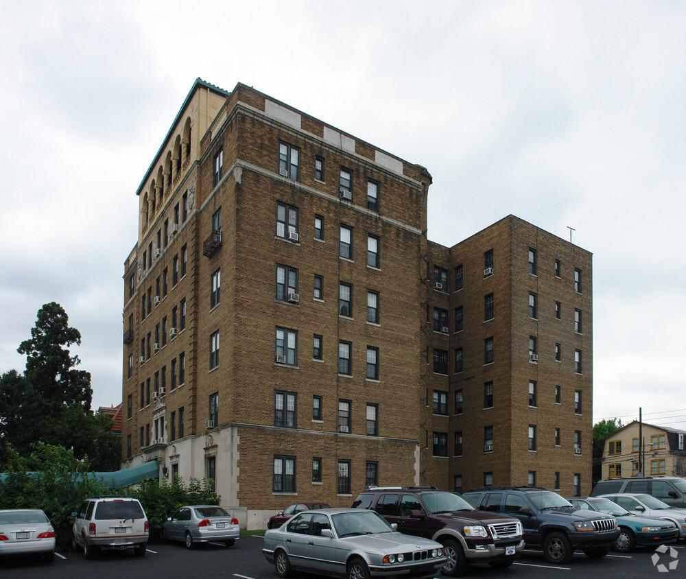 Building Photo - Landmark Building