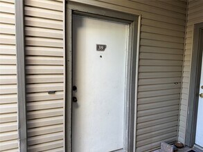 Building Photo - 9707 Richmond Ave.