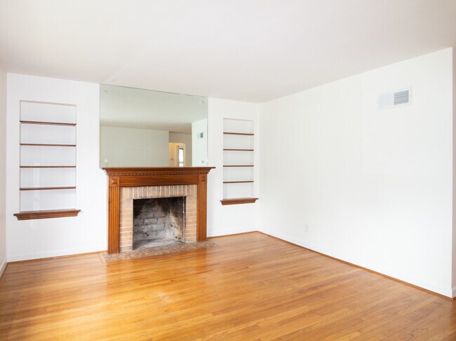 Foto del edificio - 340 Calvert Ave