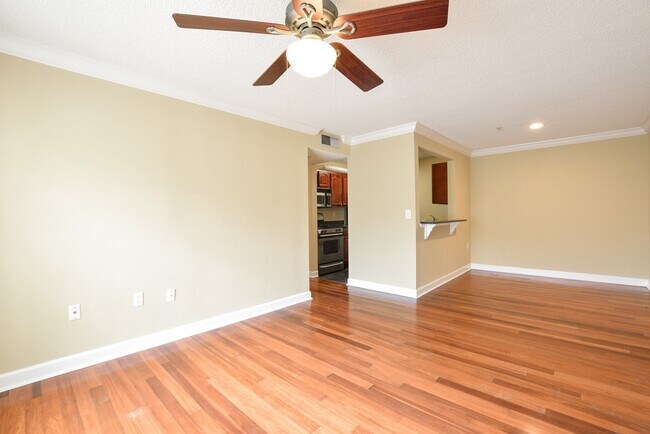 Building Photo - One Month Free- Limited Time Special!!! Miriada Condominums 3 Bed 2 Bath for Rent Near CONWAY!!!