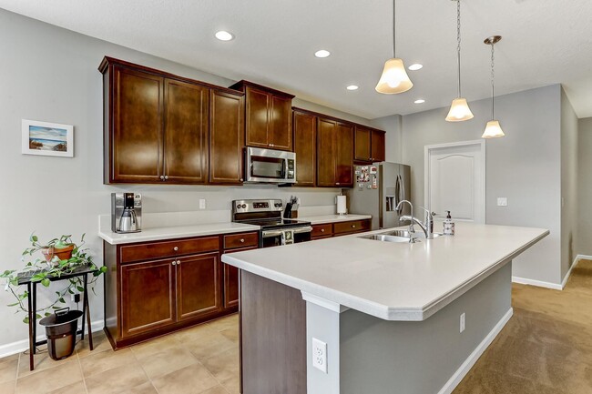 Foto del edificio - Woodbrier Subdivision with lake frontage