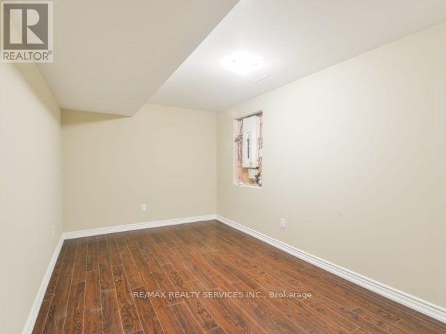 Building Photo - 54 Andretti Cres