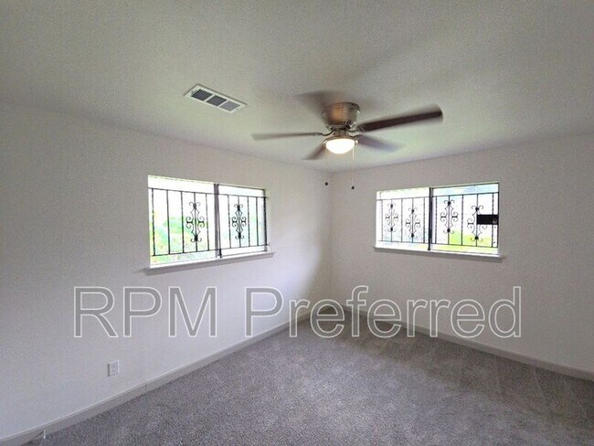 Photo - 6615 St Augustine St House