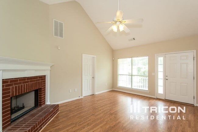 Building Photo - 265 Overlook Dr