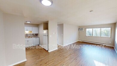 Building Photo - 95 N Gebhart Church Rd