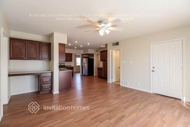 Foto del edificio - 2401 W Shady Glen Ave