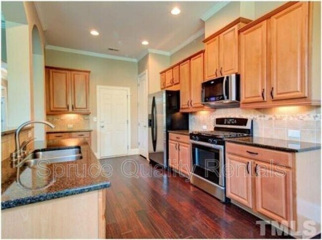 Building Photo - 509 Santorini Dr