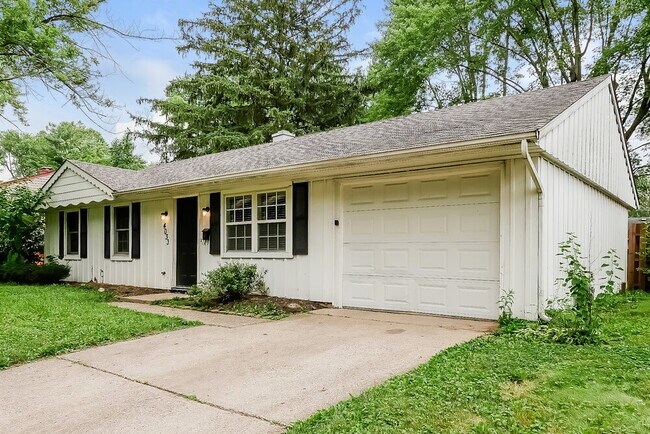 Foto del edificio - 4033 Arborcrest Dr