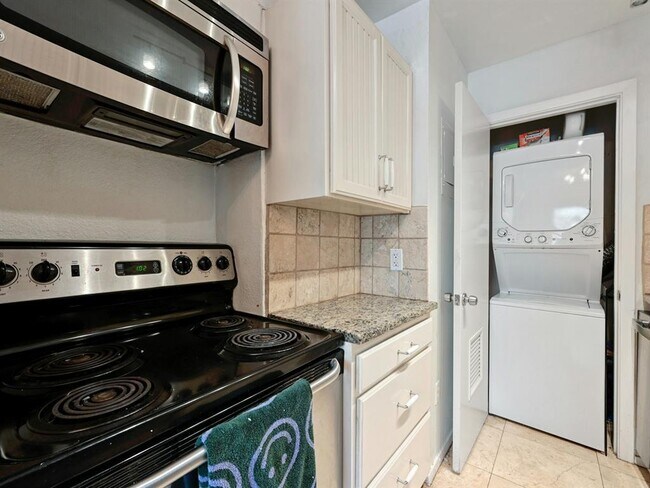 Foto del edificio - 1110 W 22nd St