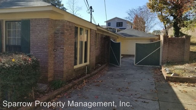 Building Photo - 4 br, 3.5 bath House - 471 Dogwood Drive