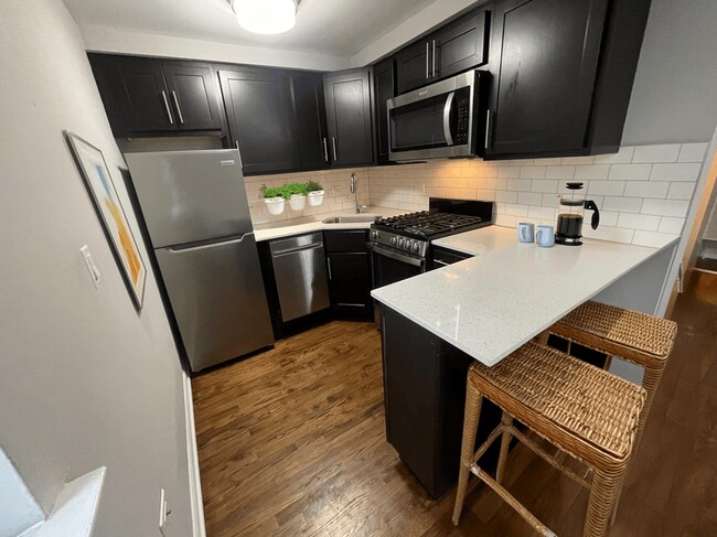 Foto del edificio - 525 W Oakdale Ave