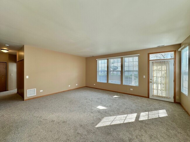 Building Photo - 5106 Edgewater Ct