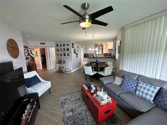 Foto del edificio - 15535 N Miami Lakeway