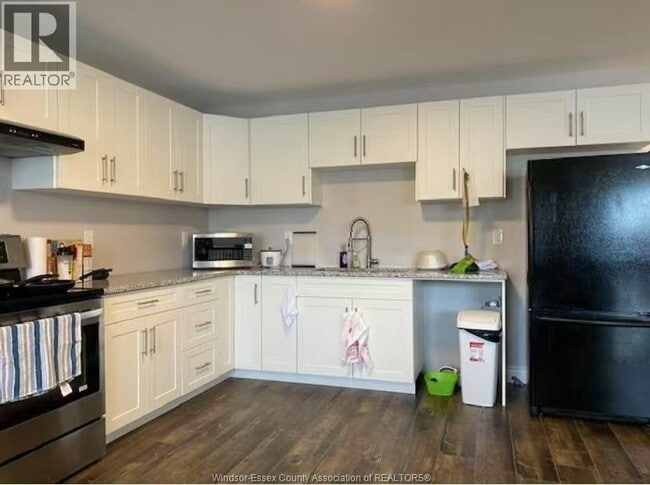 Building Photo - 363 Curry Ave