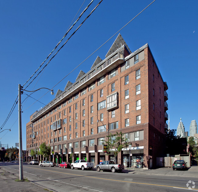 Building Photo - The Esplanade