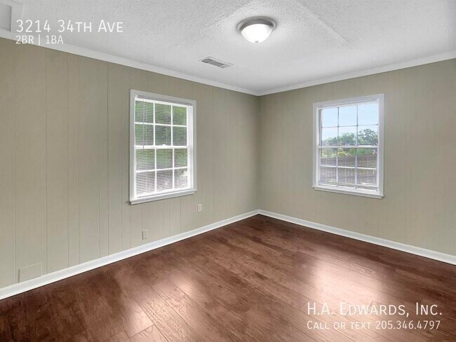 Foto del edificio - 3214 34th Ave