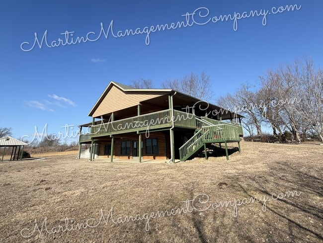 Building Photo - 700 Locust Ave